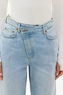 Dreaming awake Jeans | Mid straight classic denim fit