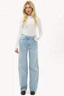 Dreaming awake Jeans | Mid straight classic denim fit