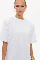 Hold each second white t-shirt